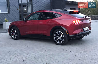 Позашляховик / Кросовер Ford Mustang Mach-E 2021 в 
