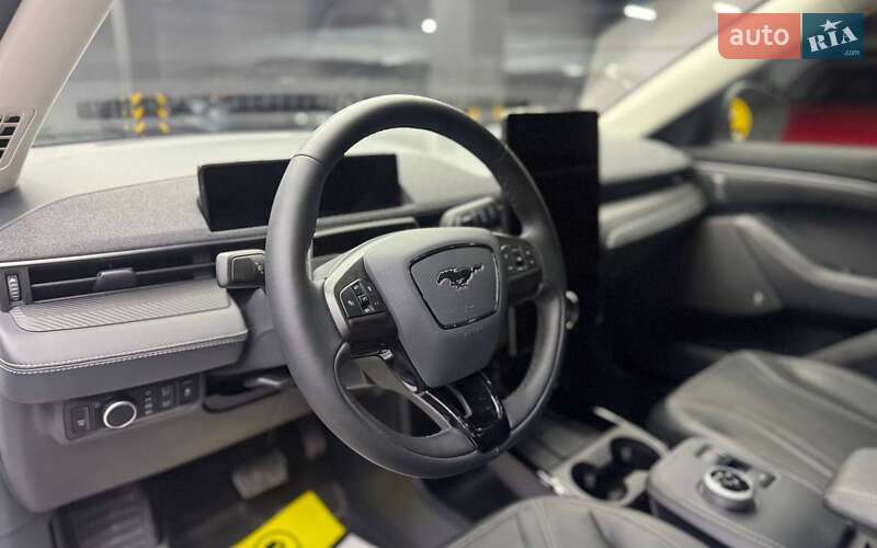 Позашляховик / Кросовер Ford Mustang Mach-E 2024 в Чернівцях