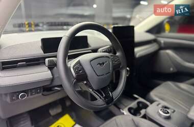 Позашляховик / Кросовер Ford Mustang Mach-E 2024 в 