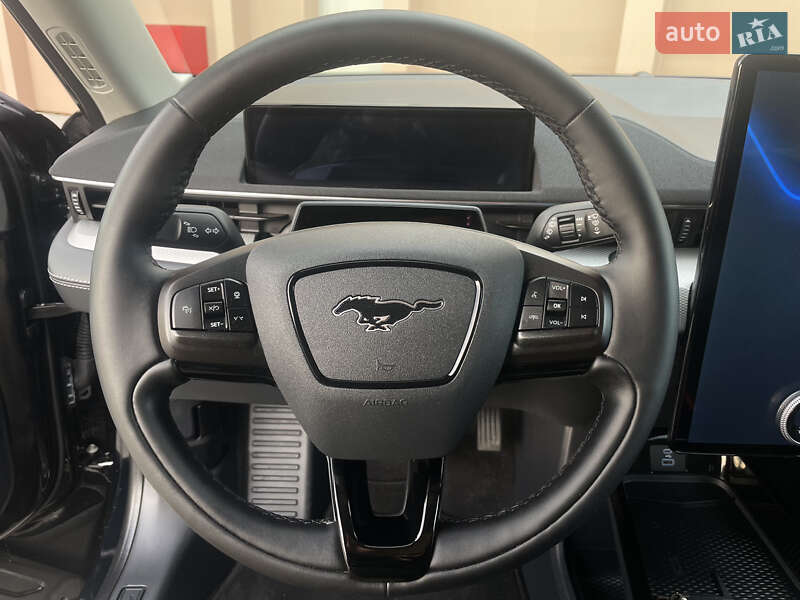 Позашляховик / Кросовер Ford Mustang Mach-E 2023 в Львові фото 42 Позашляховик / Кросовер Ford Mustang Mach-E 2023 в Львові