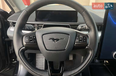 Позашляховик / Кросовер Ford Mustang Mach-E 2023 в 