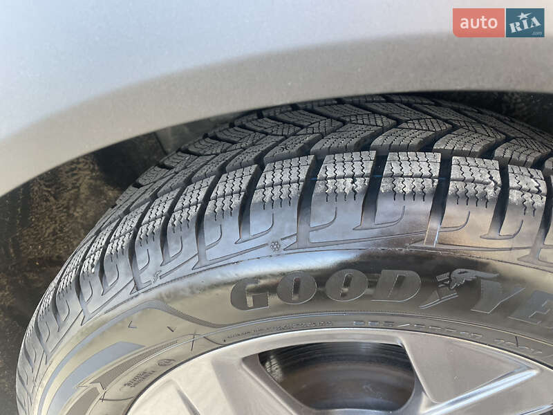 Позашляховик / Кросовер Ford Mustang Mach-E 2023 в Львові фото 86 Позашляховик / Кросовер Ford Mustang Mach-E 2023 в Львові