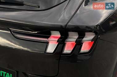 Позашляховик / Кросовер Ford Mustang Mach-E 2021 в 