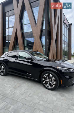 Позашляховик / Кросовер Ford Mustang Mach-E 2023 в 