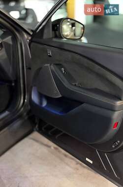Позашляховик / Кросовер Ford Mustang Mach-E 2023 в  фото 21 Позашляховик / Кросовер Ford Mustang Mach-E 2023 в