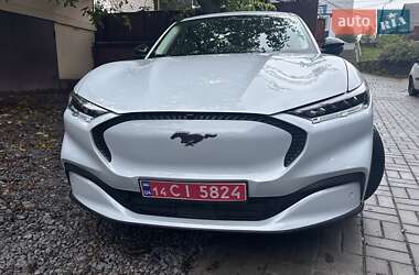 Позашляховик / Кросовер Ford Mustang Mach-E 2022 в 