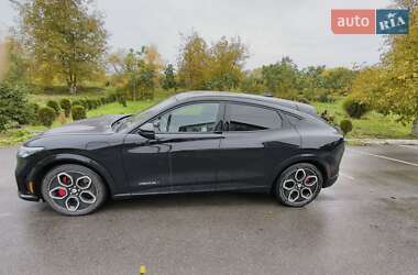 Позашляховик / Кросовер Ford Mustang Mach-E 2023 в 