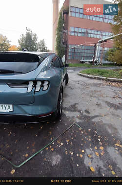 Позашляховик / Кросовер Ford Mustang Mach-E 2023 в 