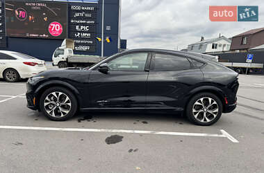 Позашляховик / Кросовер Ford Mustang Mach-E 2022 в 