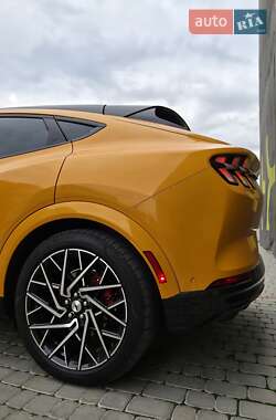 Внедорожник / Кроссовер Ford Mustang Mach-E 2021 в 