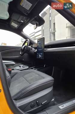 Внедорожник / Кроссовер Ford Mustang Mach-E 2021 в 