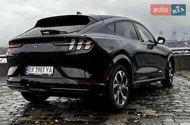 Позашляховик / Кросовер Ford Mustang Mach-E 2023 в  фото 6 Позашляховик / Кросовер Ford Mustang Mach-E 2023 в