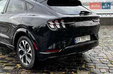 Позашляховик / Кросовер Ford Mustang Mach-E 2023 в  фото 10 Позашляховик / Кросовер Ford Mustang Mach-E 2023 в