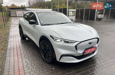 Позашляховик / Кросовер Ford Mustang Mach-E 2021 в 