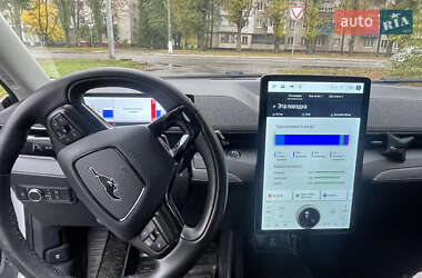 Позашляховик / Кросовер Ford Mustang Mach-E 2021 в 
