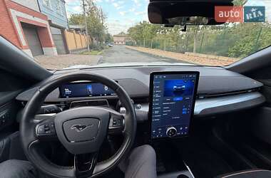 Позашляховик / Кросовер Ford Mustang Mach-E 2021 в 