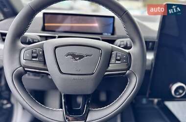 Внедорожник / Кроссовер Ford Mustang Mach-E 2023 в 