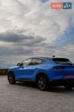 Позашляховик / Кросовер Ford Mustang Mach-E 2023 в  фото 5 Позашляховик / Кросовер Ford Mustang Mach-E 2023 в