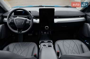 Позашляховик / Кросовер Ford Mustang Mach-E 2023 в  фото 14 Позашляховик / Кросовер Ford Mustang Mach-E 2023 в