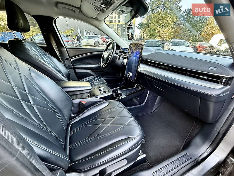 Позашляховик / Кросовер Ford Mustang Mach-E 2021 в Києві фото 32 Позашляховик / Кросовер Ford Mustang Mach-E 2021 в Києві