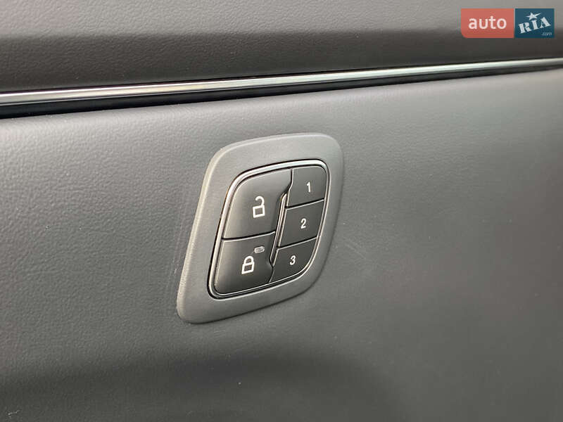 Позашляховик / Кросовер Ford Mustang Mach-E 2022 в Дрогобичі