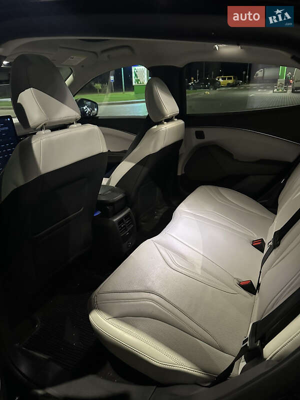 Внедорожник / Кроссовер Ford Mustang Mach-E 2023 в Луцке