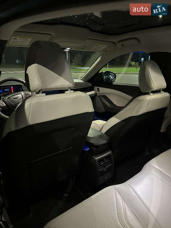 Внедорожник / Кроссовер Ford Mustang Mach-E 2023 в Луцке