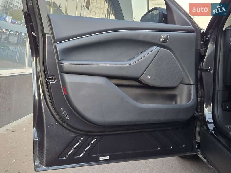 Позашляховик / Кросовер Ford Mustang Mach-E 2021 в Києві фото 16 Позашляховик / Кросовер Ford Mustang Mach-E 2021 в Києві