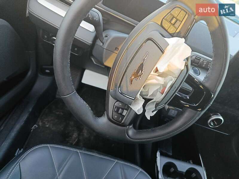 Позашляховик / Кросовер Ford Mustang Mach-E 2023 в Києві фото 6 Позашляховик / Кросовер Ford Mustang Mach-E 2023 в Києві