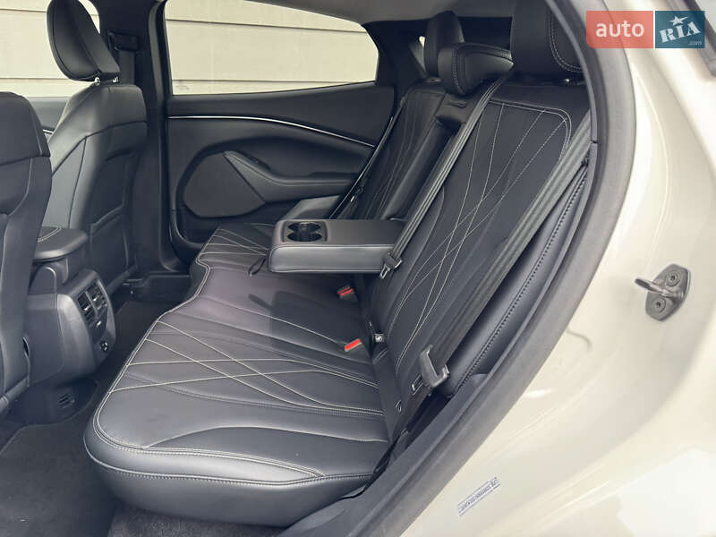 Внедорожник / Кроссовер Ford Mustang Mach-E 2022 в Дрогобыче