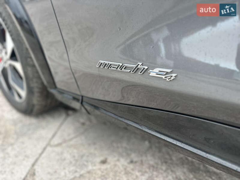 Позашляховик / Кросовер Ford Mustang Mach-E 2021 в Києві