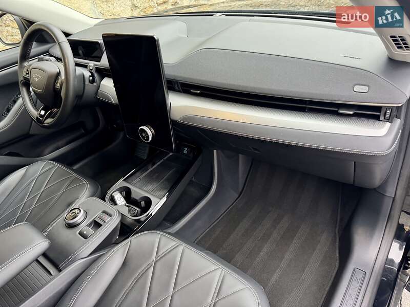 Позашляховик / Кросовер Ford Mustang Mach-E 2021 в Рівному