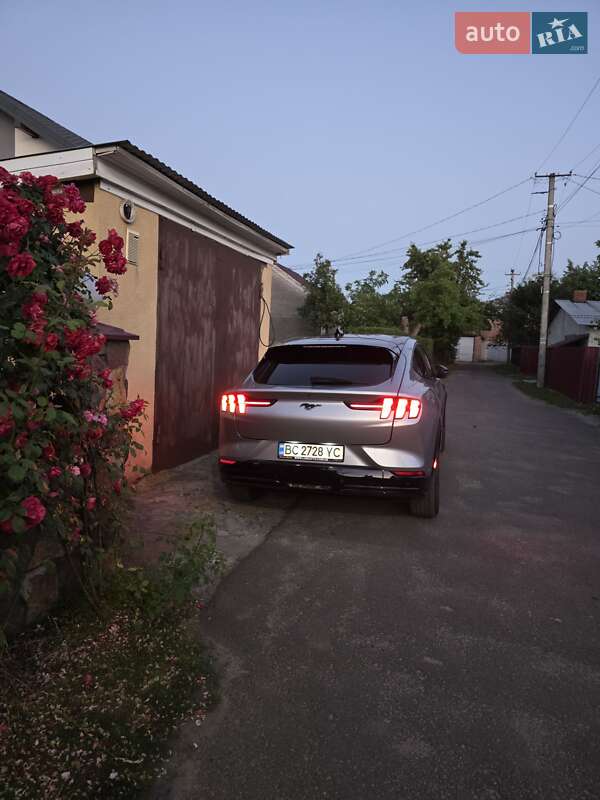Позашляховик / Кросовер Ford Mustang Mach-E 2021 в Львові