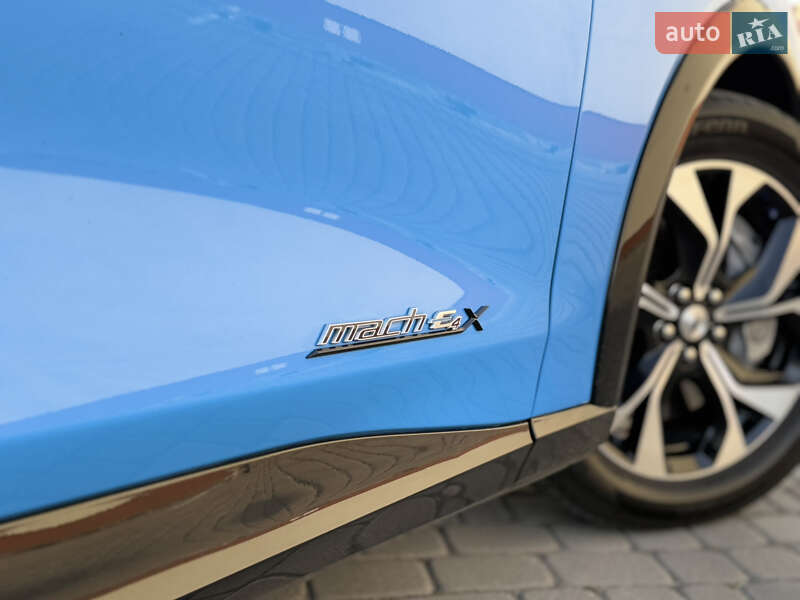 Внедорожник / Кроссовер Ford Mustang Mach-E 2022 в Львове