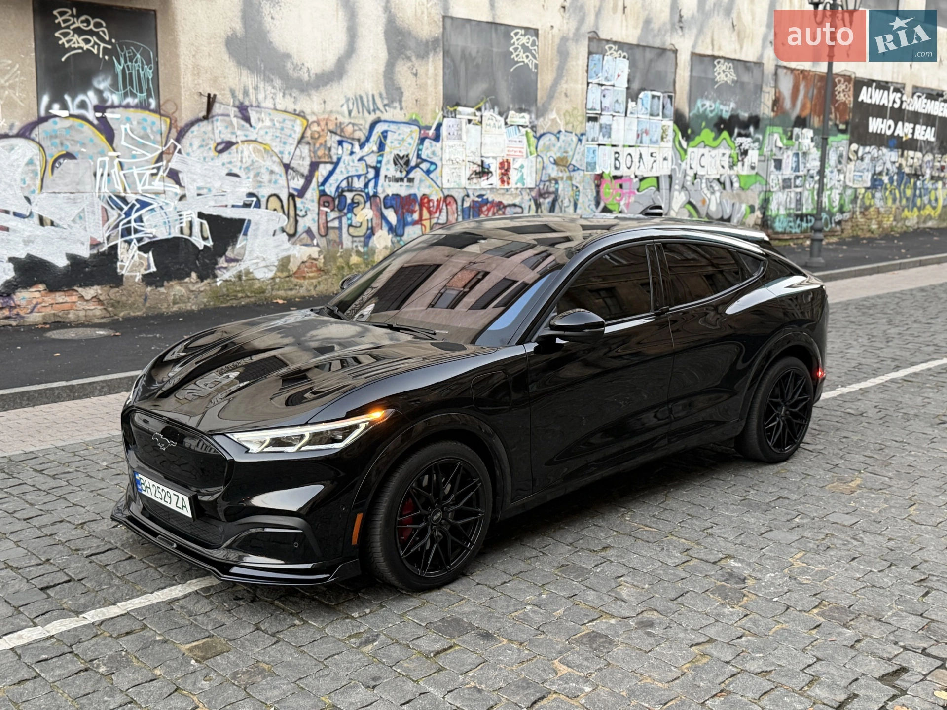 2023 Ford Mustang Mach-E - мініатюра 2