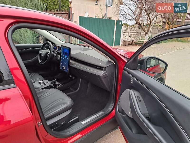 Внедорожник / Кроссовер Ford Mustang Mach-E 2020 в Ровно