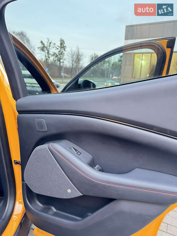 Внедорожник / Кроссовер Ford Mustang Mach-E 2022 в Ровно