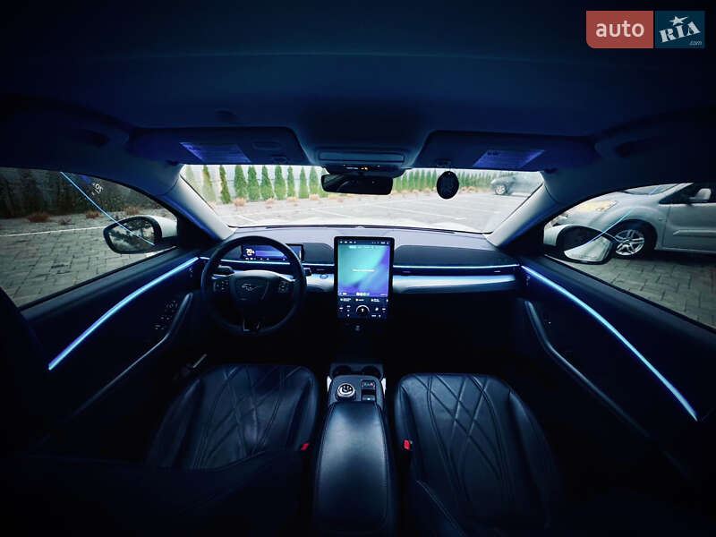 Позашляховик / Кросовер Ford Mustang Mach-E 2022 в Луцьку