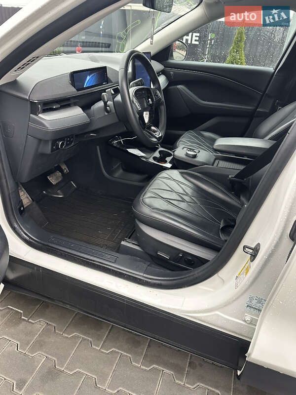Внедорожник / Кроссовер Ford Mustang Mach-E 2023 в Львове фото 10 Внедорожник / Кроссовер Ford Mustang Mach-E 2023 в Львове