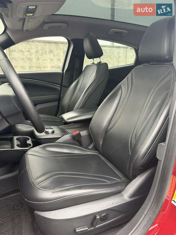 Позашляховик / Кросовер Ford Mustang Mach-E 2021 в Києві