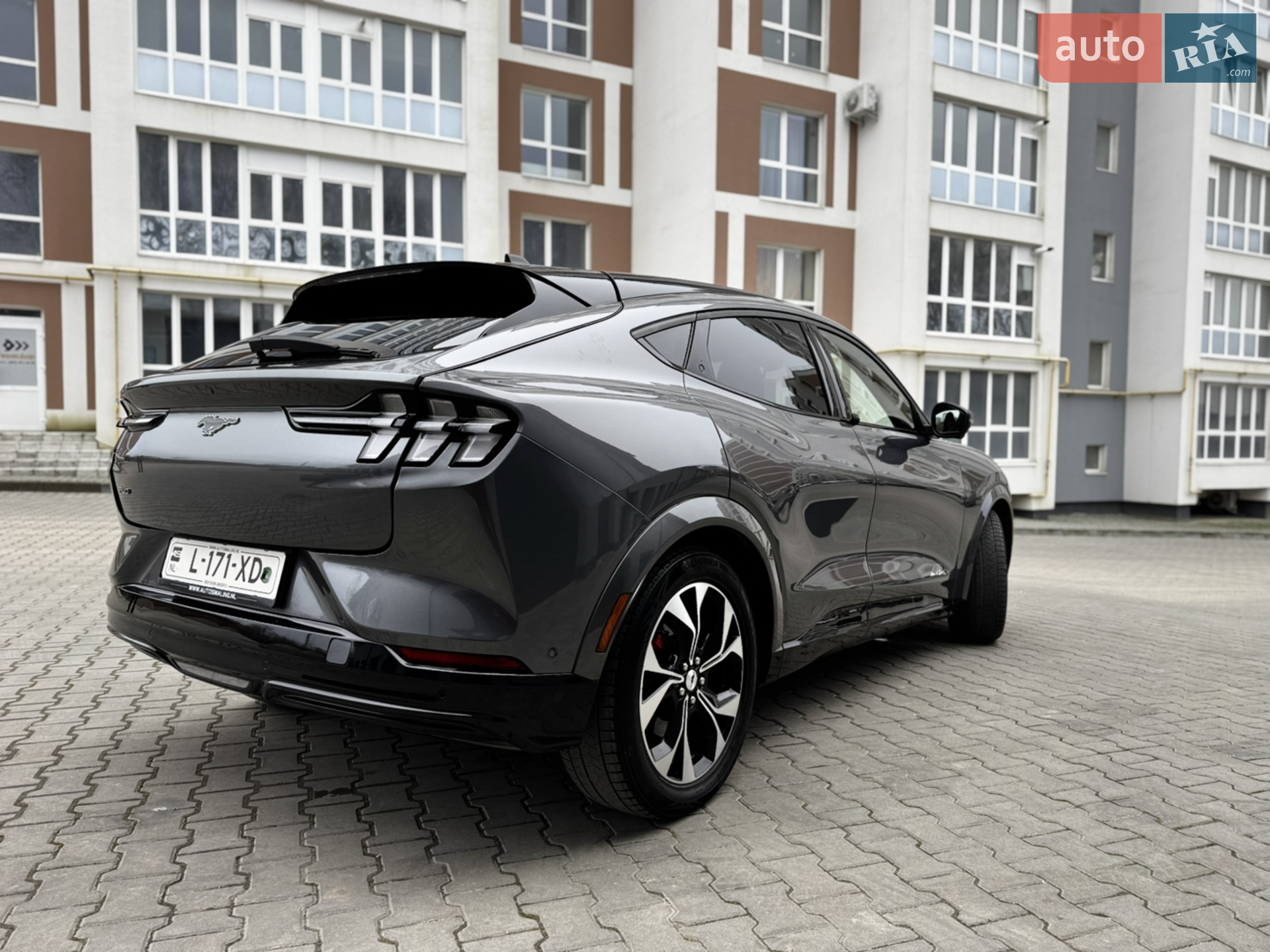 2021 Ford Mustang Mach-E - мініатюра 11