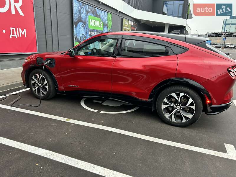 Позашляховик / Кросовер Ford Mustang Mach-E 2022 в Києві