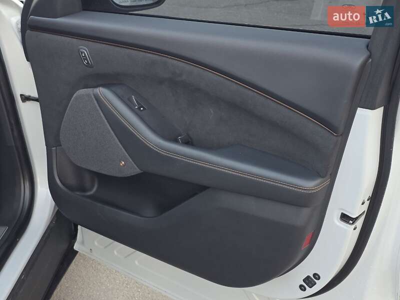 Внедорожник / Кроссовер Ford Mustang Mach-E 2022 в Тернополе