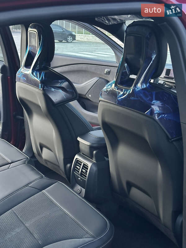 Внедорожник / Кроссовер Ford Mustang Mach-E 2025 в Виннице фото 21 Внедорожник / Кроссовер Ford Mustang Mach-E 2025 в Виннице