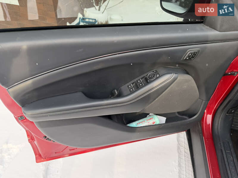 Позашляховик / Кросовер Ford Mustang Mach-E 2021 в Рівному