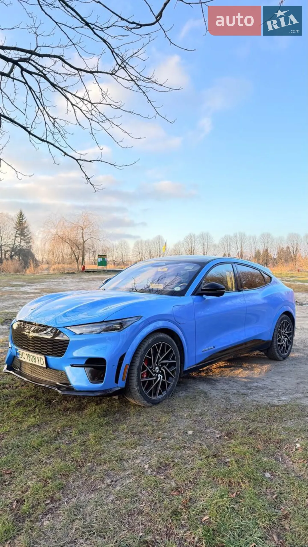 2021 Ford Mustang Mach-E - мініатюра 2