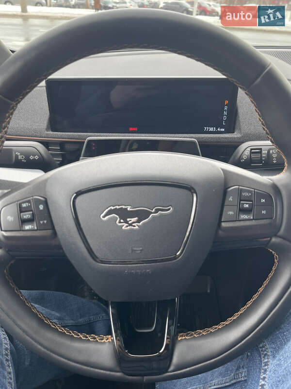 Позашляховик / Кросовер Ford Mustang Mach-E 2022 в Дніпрі
