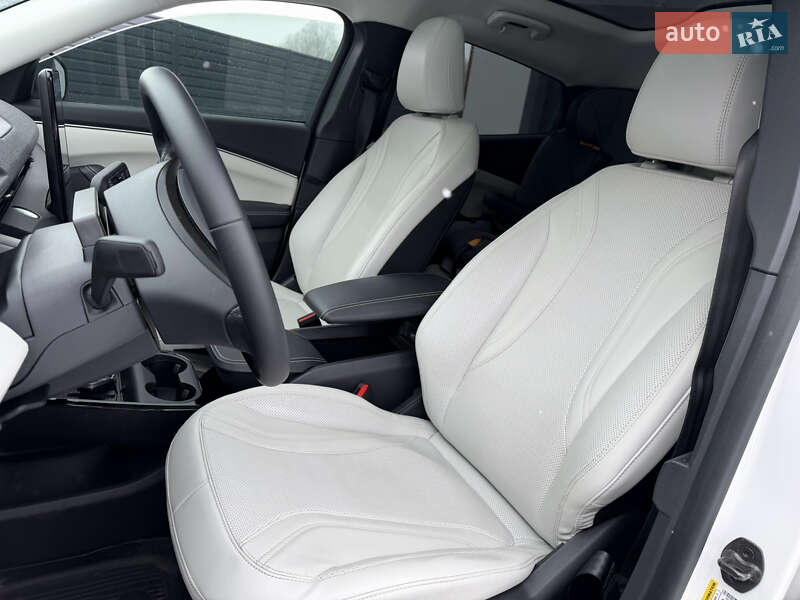 Позашляховик / Кросовер Ford Mustang Mach-E 2024 в Івано-Франківську