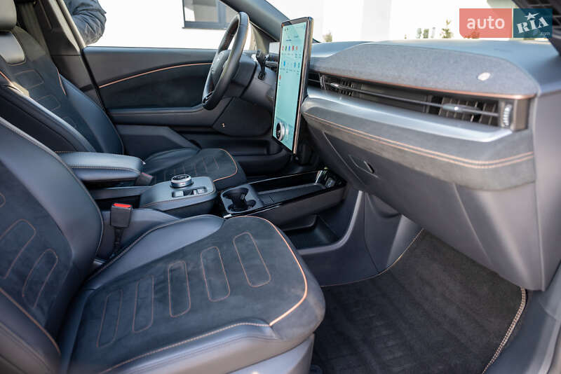 Позашляховик / Кросовер Ford Mustang Mach-E 2022 в Івано-Франківську
