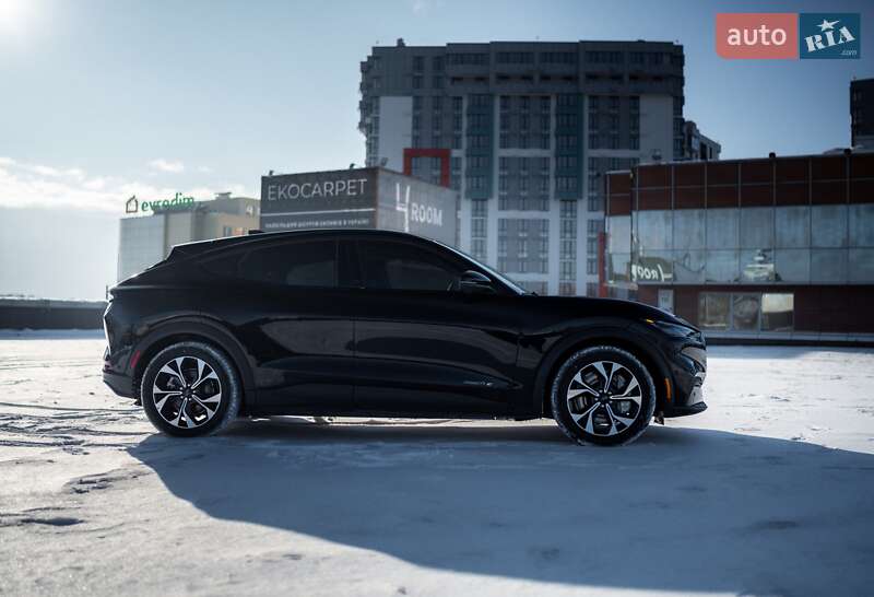 Позашляховик / Кросовер Ford Mustang Mach-E 2024 в Києві